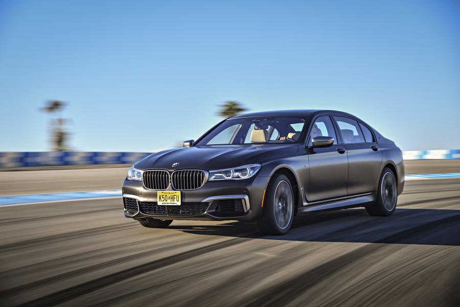  BMW M760i xDrive 2017 года  (NA) (фото 112 из 154)